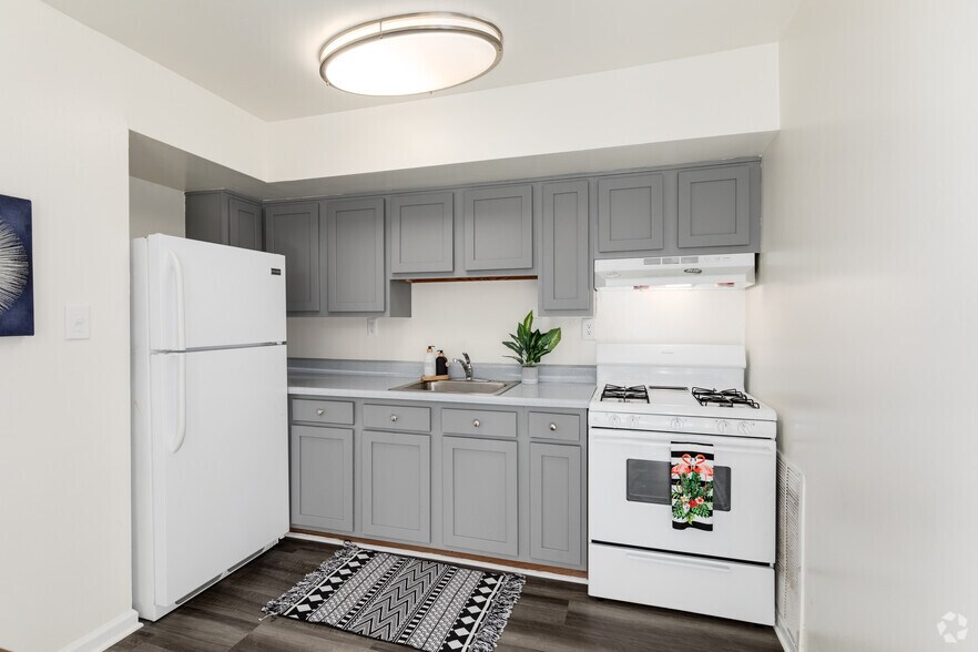 More Photos Of 5400 Livingston Ter, Oxon Hill Apartments For Sale