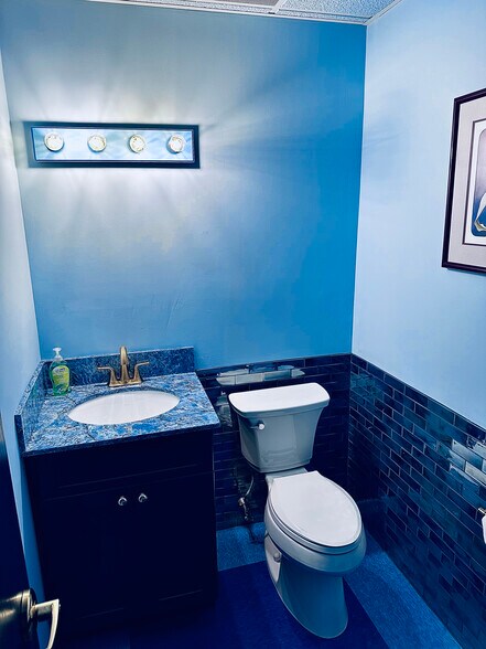 More Photos Of 700 Coventry Dr, Phillipsburg Medical For Sale