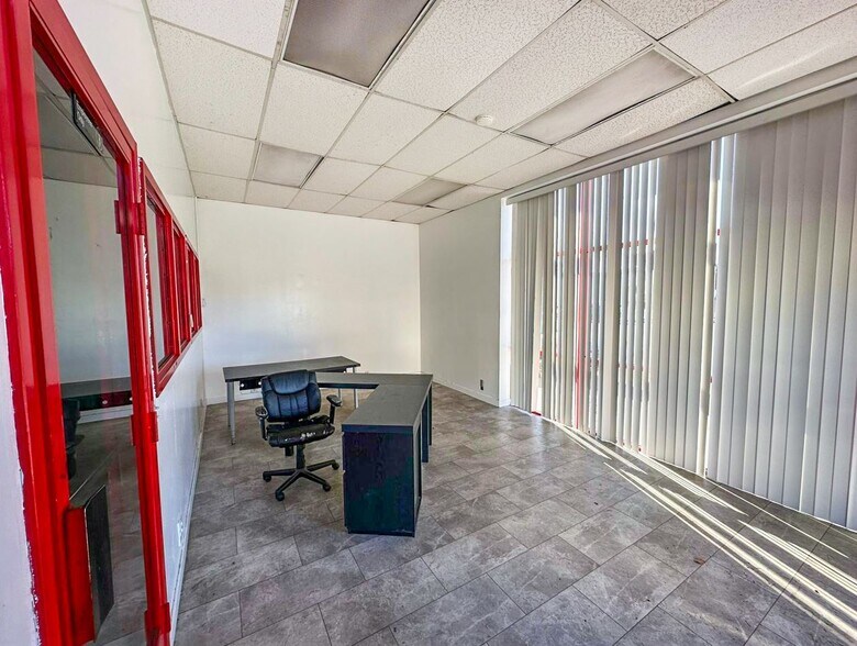 More Photos Of 5570 Sepulveda Blvd, Culver City Auto Repair For Lease