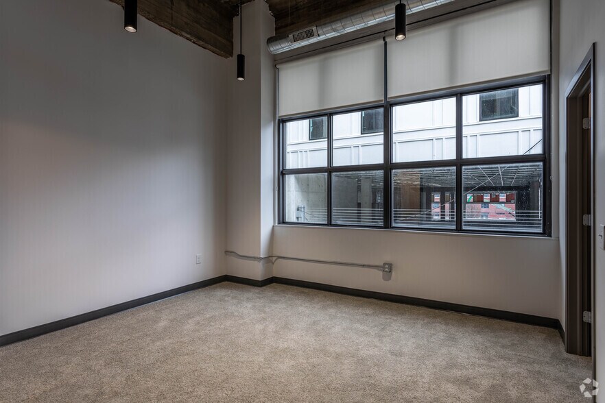 More Photos Of 366 E Broad St, Columbus Apartments For Lease