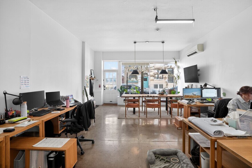 More Photos Of 2116 Locust St, Philadelphia Office For Lease