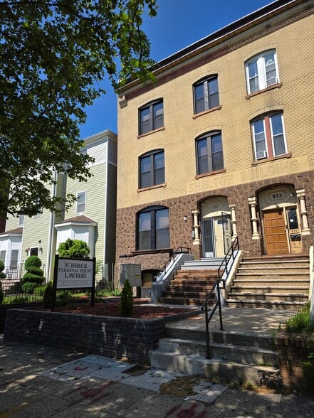 Primary Photo Of 573 Dr Martin Luther King Jr Blvd, Newark Office Residential For Lease