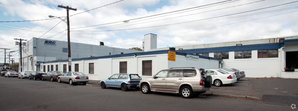 More Photos Of 19 Bennett St, Lynn Light Manufacturing For Sale