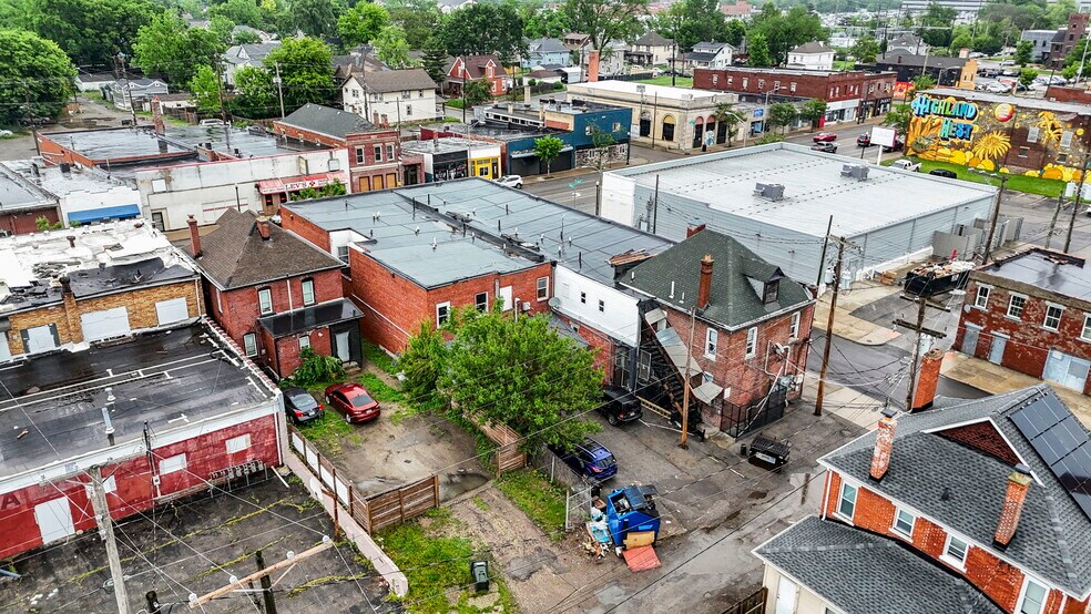 More Photos Of 2403-2409 W Broad St, Columbus Storefront Retail Residential For Sale