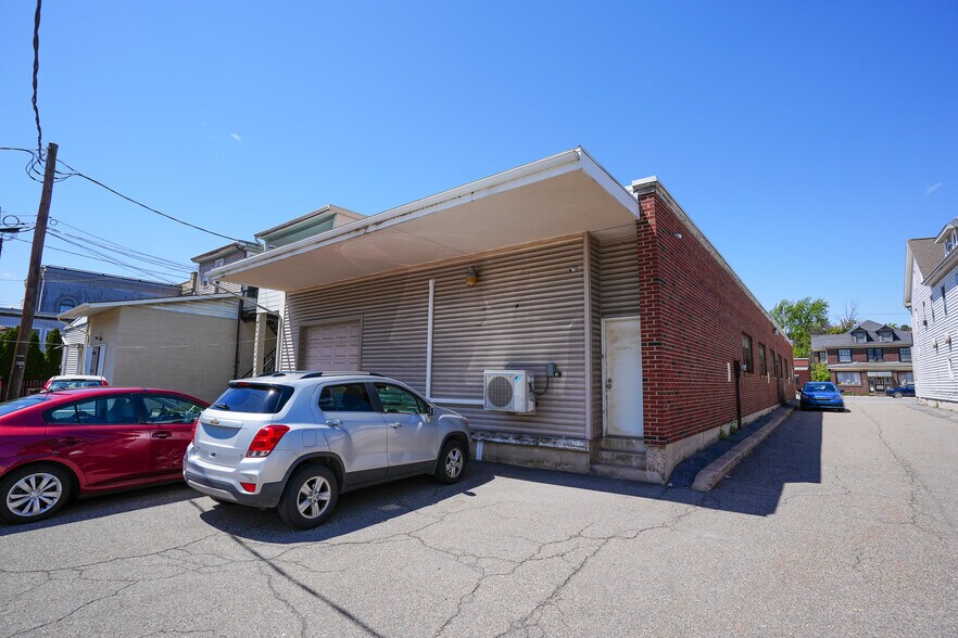 More Photos Of 418 Delaware Ave, Palmerton Storefront For Sale