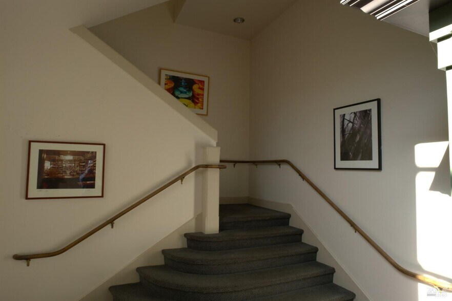 More Photos Of 555 5th St, Santa Rosa Office For Lease