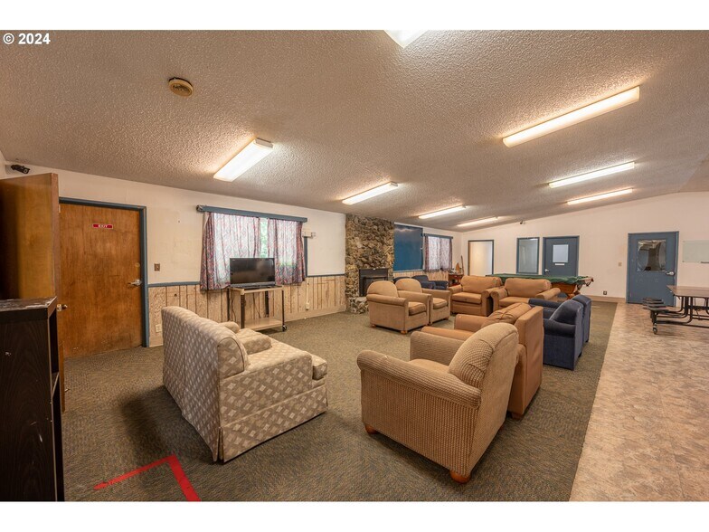 More Photos Of 58787 Hwy 101 hwy, Coos Bay Correctional Facility For Sale