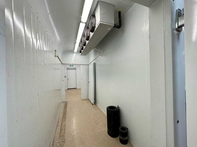 More Photos Of 11171 Horseshoe Way, Richmond Light Manufacturing For Sale