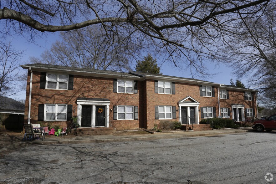 More Photos Of 1114 N Franklin Rd, Greenville Apartments For Sale
