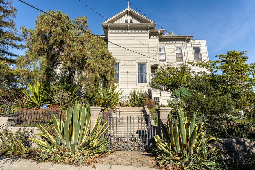 More Photos Of 1218 E 21st St, Oakland Apartments For Sale