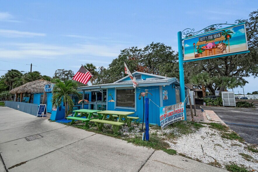 More Photos Of 1231 Illinois Ave, Palm Harbor Apartments For Sale