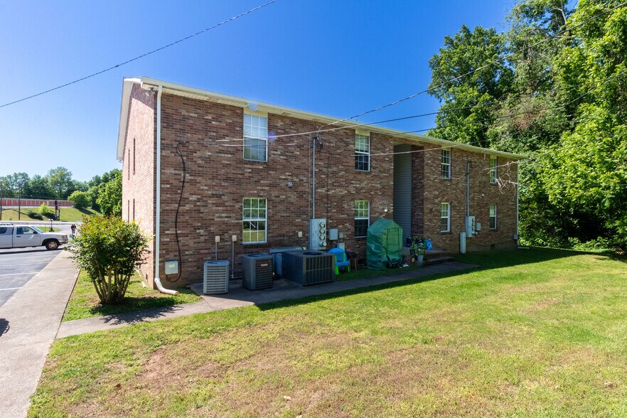 More Photos Of 155 Jack Miller Blvd, Clarksville Apartments For Sale