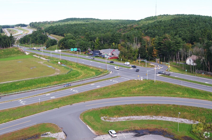 More Photos Of 58 Range Rd, Salem Unknown For Lease