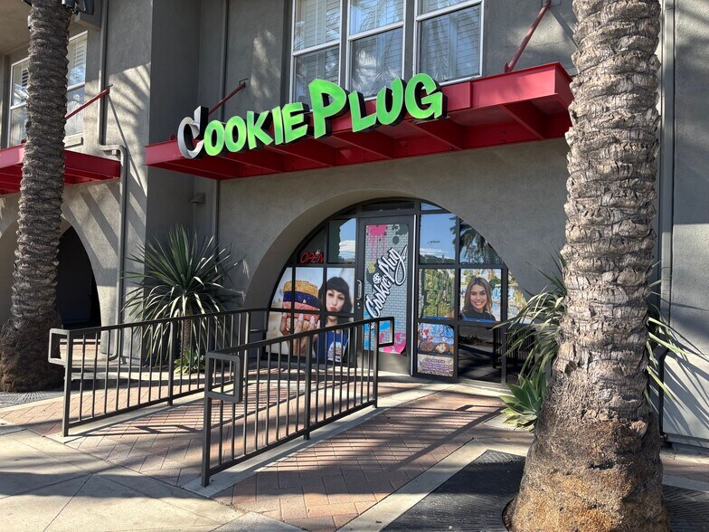 More Photos Of 1801 E katella Ave, Anaheim Apartments For Sale