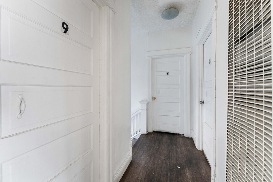 More Photos Of 2005 Magnolia Ave, Los Angeles Apartments For Sale