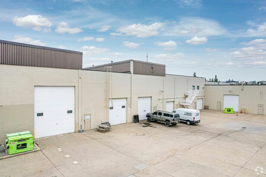 More Photos Of 4904-4940 87 St NW, Edmonton Flex For Lease