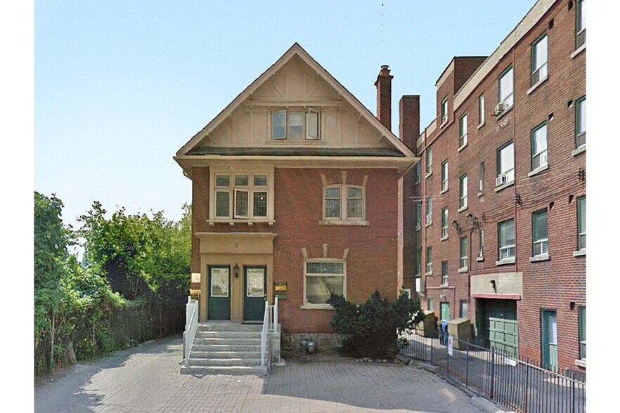 Primary Photo Of 9 Woodlawn Av E, Toronto Office For Lease