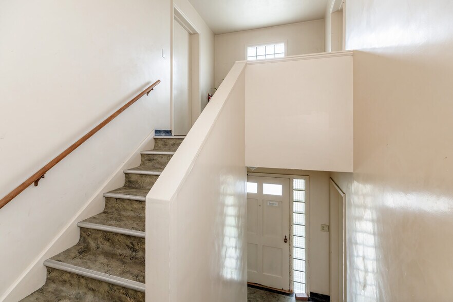 More Photos Of 1204-1238 NE 22nd Ave, Portland Apartments For Sale