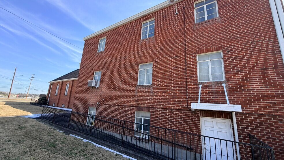 More Photos Of 1135 Bessemer City Rd, Gastonia Specialty For Sale