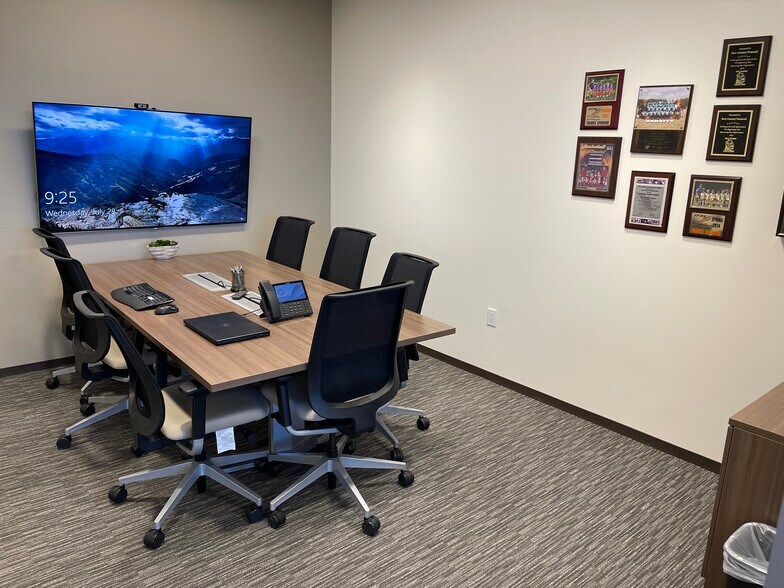 More Photos Of 1780 Hughes Landing Blvd, The Woodlands Office For Lease