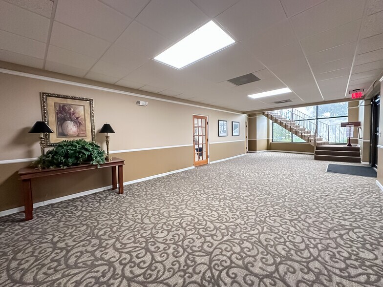 More Photos Of 3003 S Florida Ave, Lakeland Medical For Lease