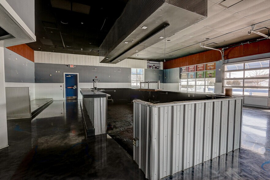 More Photos Of 2259 Deming Way, Middleton Restaurant For Sale