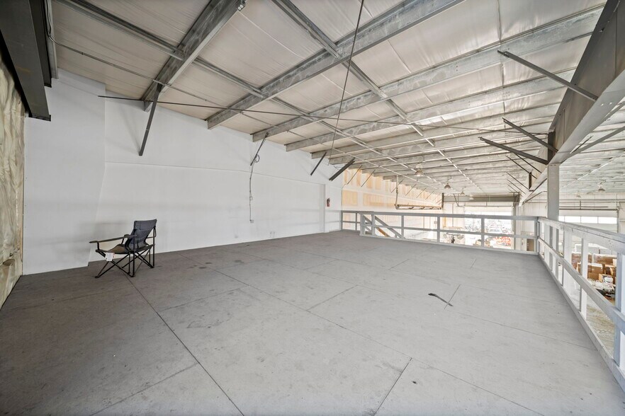 More Photos Of 8028 Edgar Industrial Cres, Red Deer Warehouse For Sale