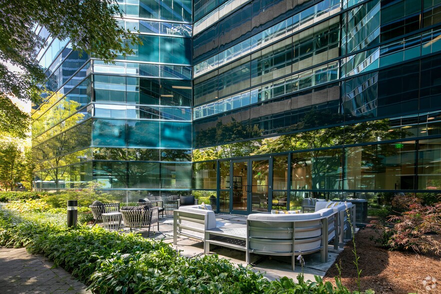 More Photos Of 1 Concourse Pky NE, Atlanta Office For Sale