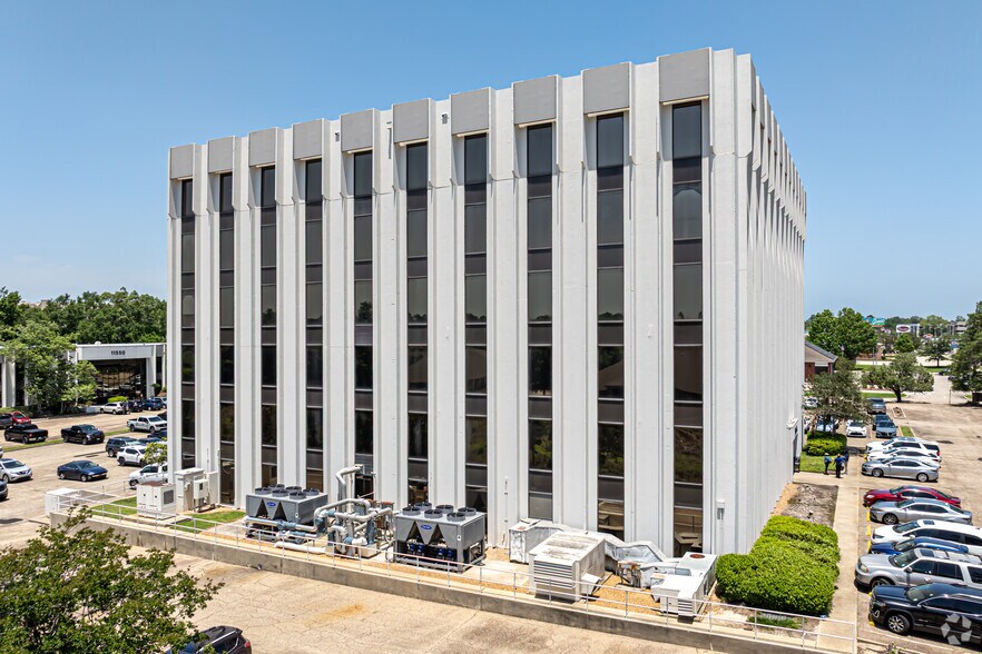 More Photos Of 3636 S Sherwood Forest Blvd, Baton Rouge Office For Lease