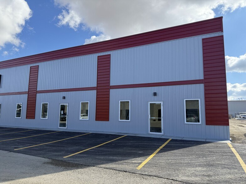 Primary Photo Of 526 39 St N, Lethbridge Warehouse For Lease