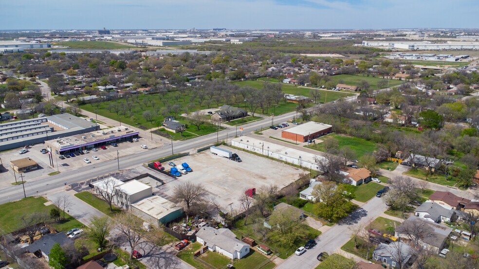 More Photos Of 3330 N Beach St, Haltom City Showroom For Sale