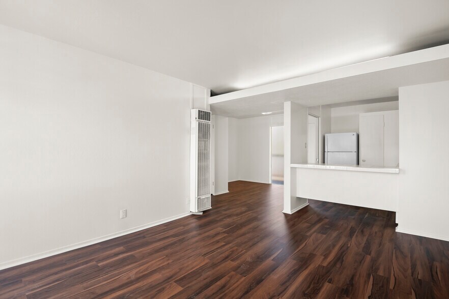 More Photos Of 1775 Marco Polo Way, Burlingame Apartments For Sale