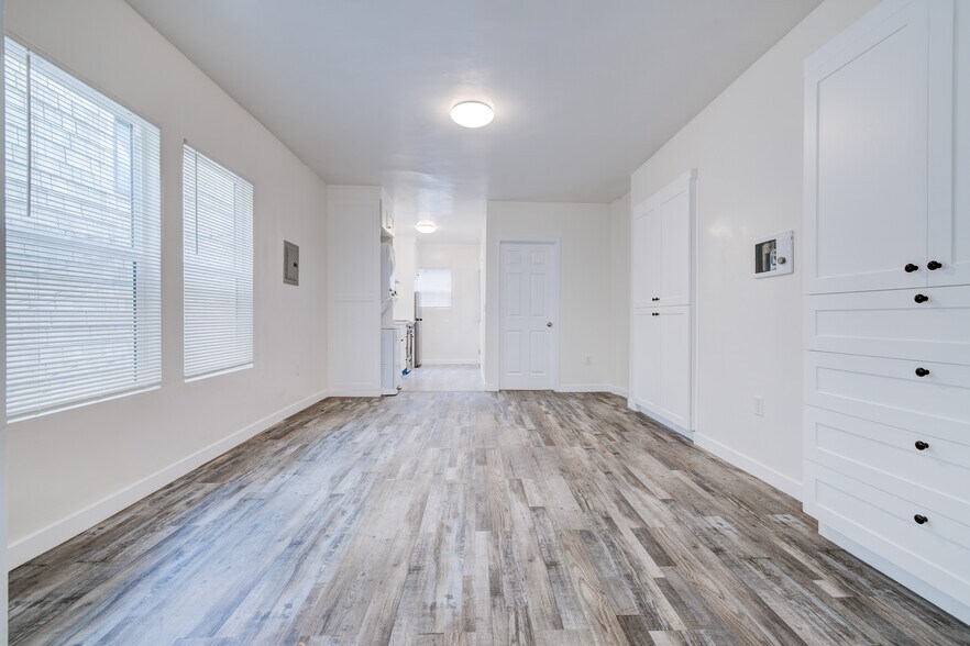 More Photos Of 12 1/2 25th Pl, Venice Apartments For Sale