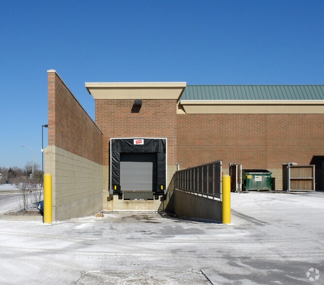 More Photos Of 23005-23035 Outer Dr, Allen Park Storefront For Lease