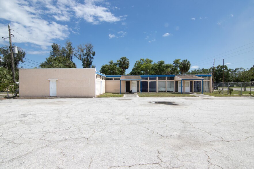 More Photos Of 2320 Dr Martin Luther King Jr St S, Saint Petersburg Freestanding For Sale