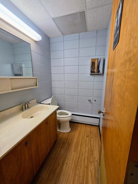 More Photos Of 1848-1850 W Galbraith Rd, Cincinnati Office For Sale