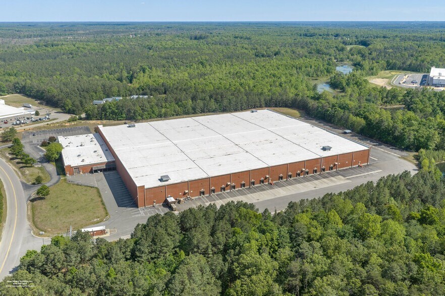 More Photos Of 11266 Enterprise Pky, Ruther Glen Distribution For Sale