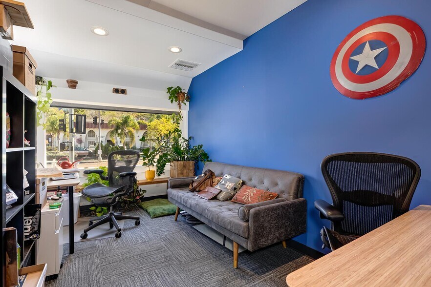 More Photos Of 3361-3365 Barham Blvd, Los Angeles Loft Creative Space For Lease
