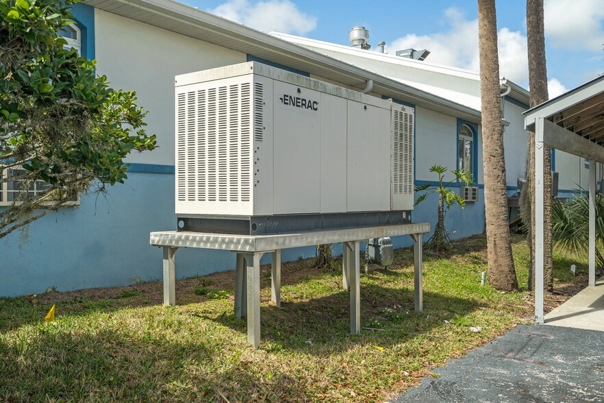 More Photos Of 311 NE 4th Ave, Crystal River Healthcare For Lease