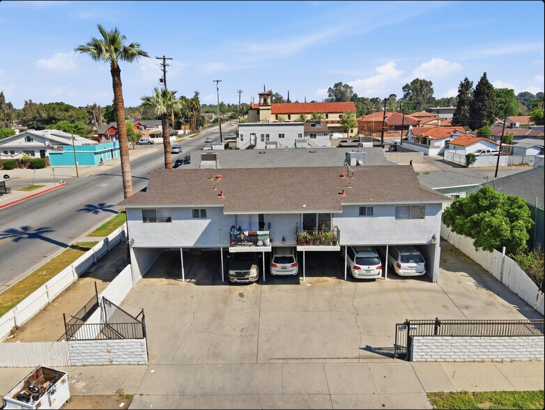 More Photos Of 1401 Baker St, Bakersfield Apartments For Sale