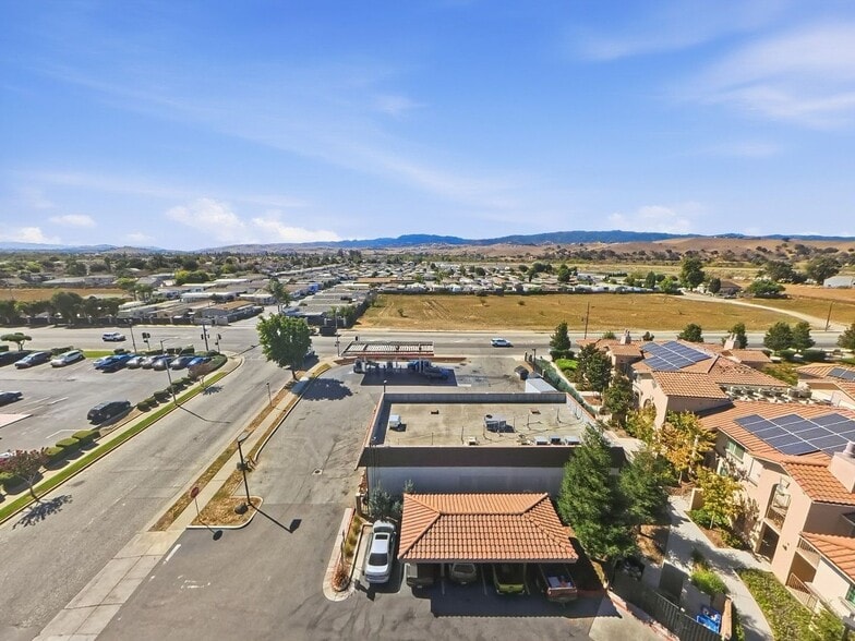 More Photos Of 1300 San Juan Rd, Hollister Service Station For Sale