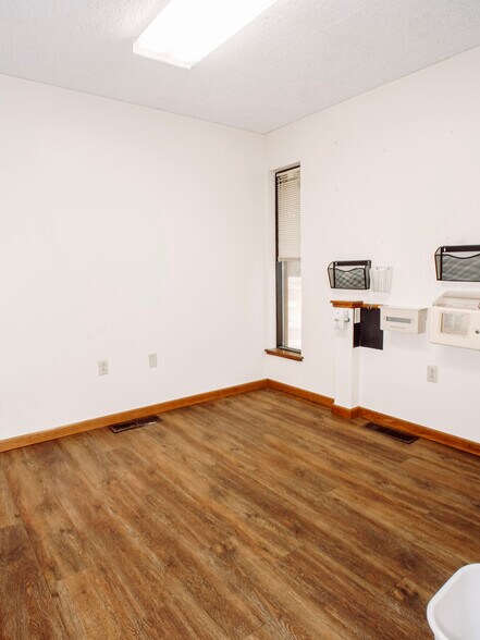 More Photos Of 603 N State St, Girard Medical For Sale