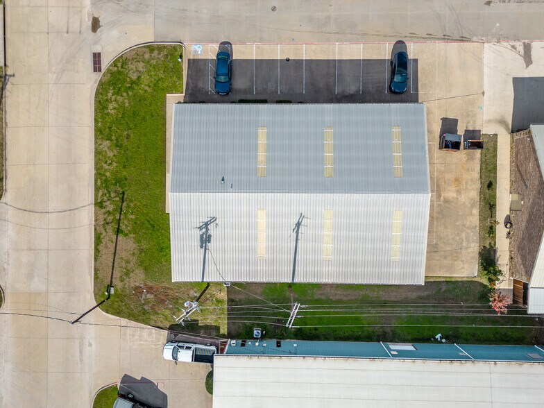 More Photos Of 10 Regency Dr, Wylie Light Distribution For Lease