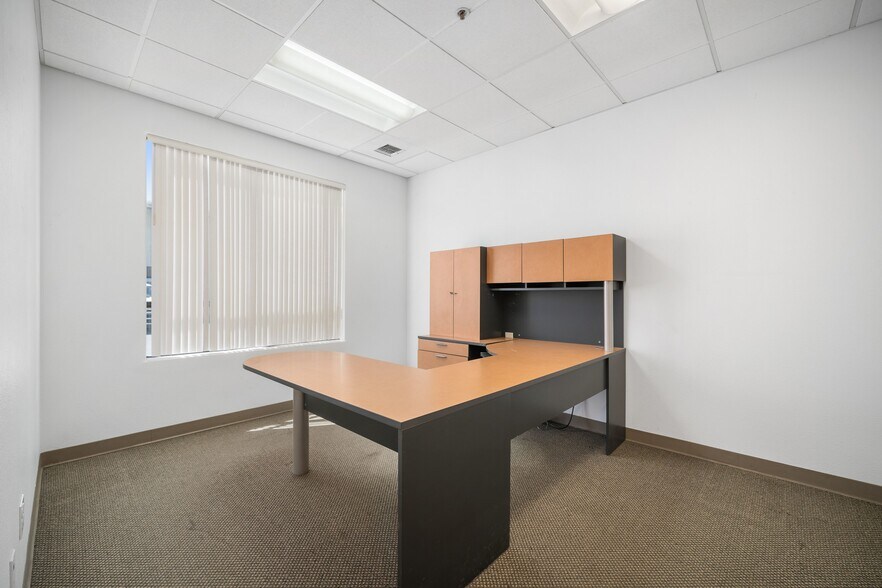 More Photos Of 2122-2126 Hutton Rd, Nipomo Flex For Lease