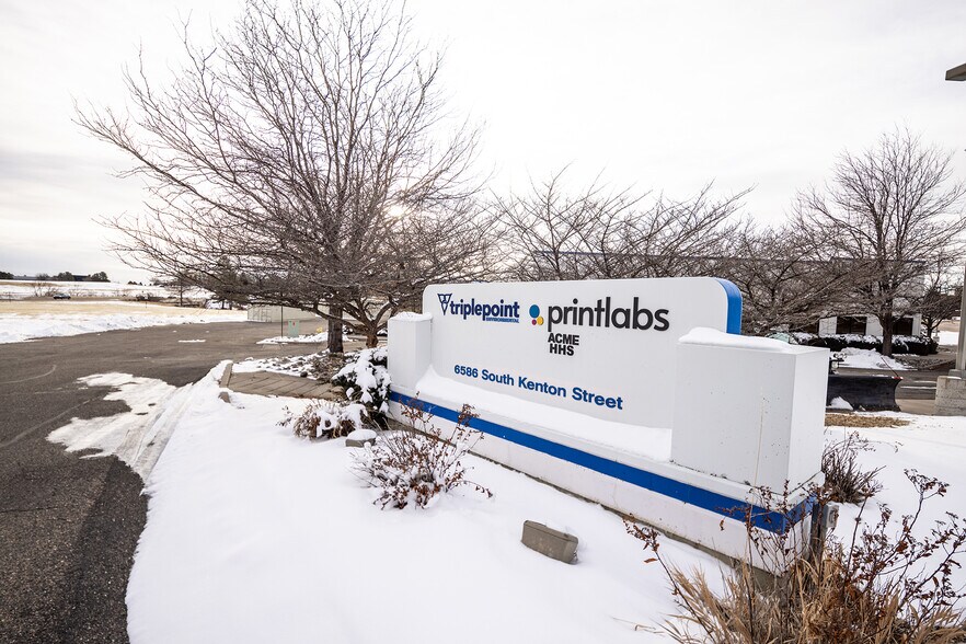 More Photos Of 6586 S Kenton St, Centennial Showroom For Lease