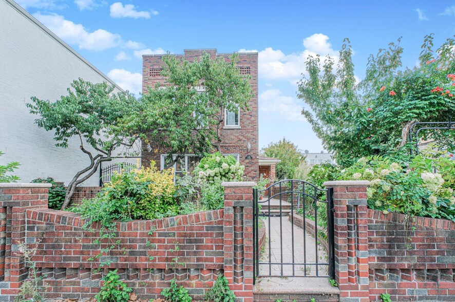 More Photos Of 2042 72nd St, Brooklyn Apartments For Sale