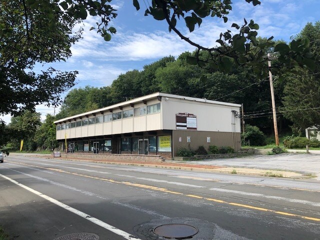More Photos Of 1539 Main St, Pleasant Valley Medical For Lease