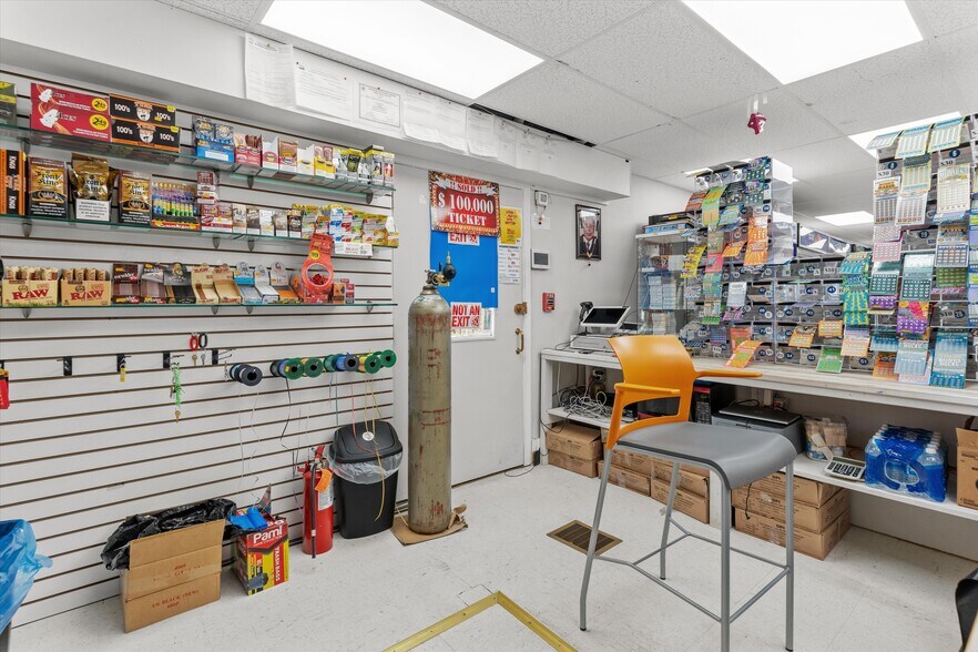 More Photos Of 47 Chelmsford St, Chelmsford Storefront Retail Residential For Sale