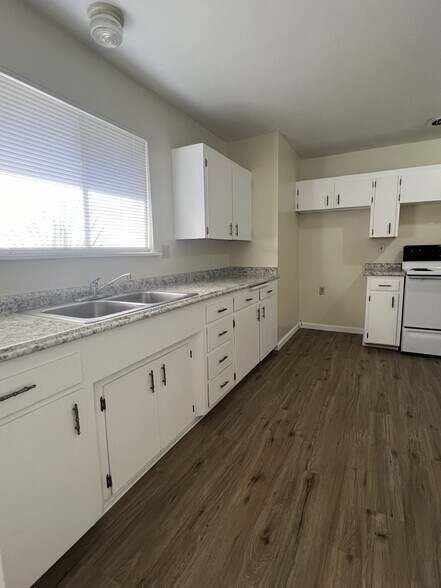 More Photos Of 2250 Suzette Ave, Redding Apartments For Sale
