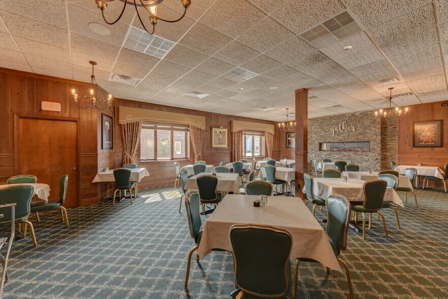 More Photos Of 502 Dixie Hwy, Beecher Restaurant For Sale